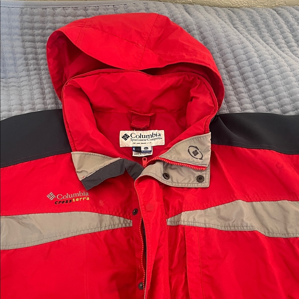 Columbia Mens Red and Black Jacket